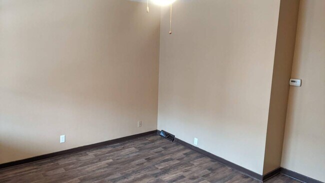 Foto del edificio - 64 Walnut St