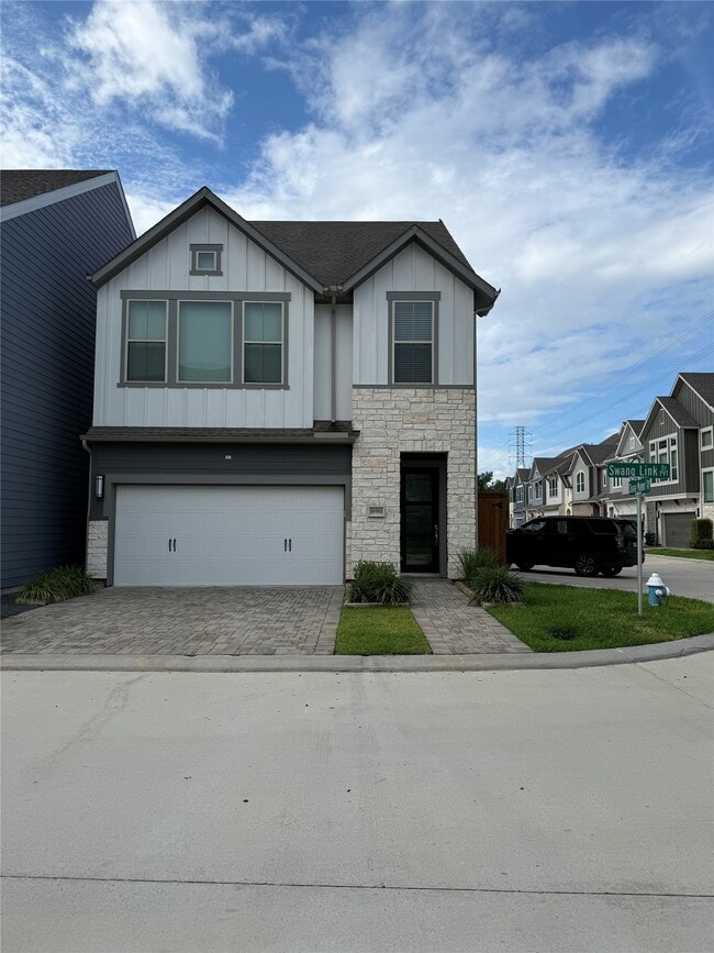 Building Photo - 10981 Swang Link Dr