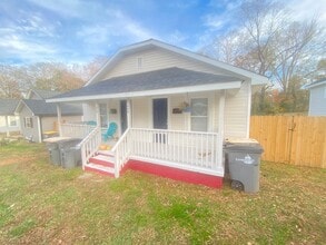 Building Photo - 648 Wilson St