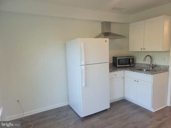 Building Photo - 9620 Potters Hill Cir