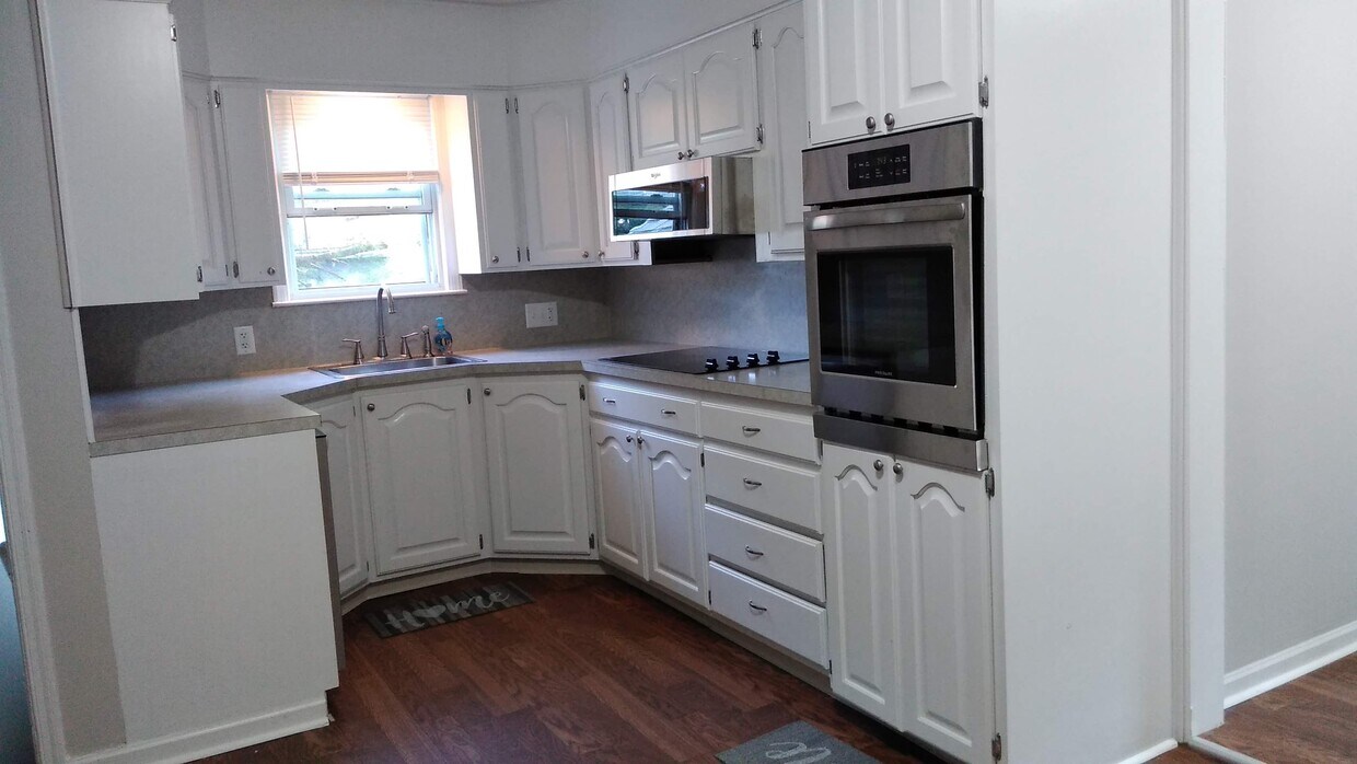 Foto principal - 179 N Sylvan Ave
