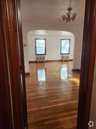 Building Photo - 726 Chenango St