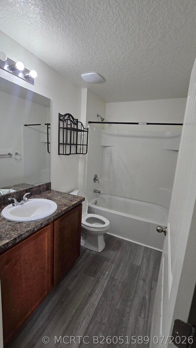Foto del edificio - 1832 SW Cameo Blvd