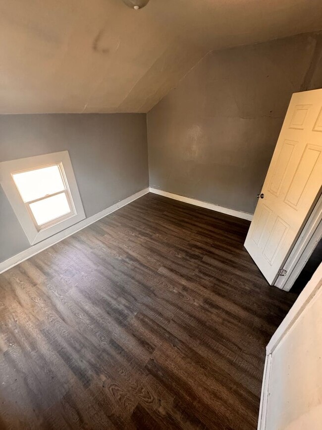 Building Photo - 725 Harrison St