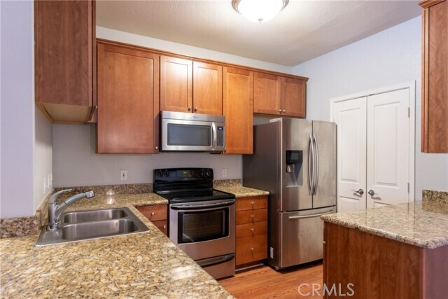 Building Photo - 22681 Oak Grove