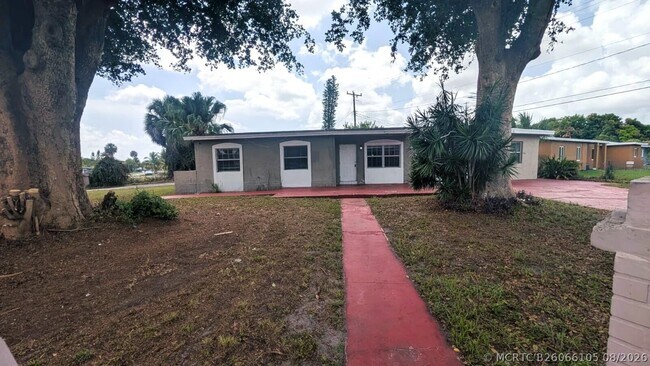 Building Photo - 801 NW 33rd Terrace