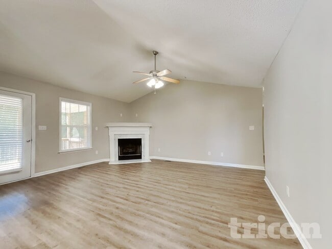 Building Photo - 47 Spaniel Ln