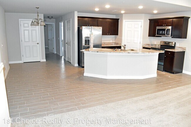 Foto del edificio - 56322 Long Island Dr