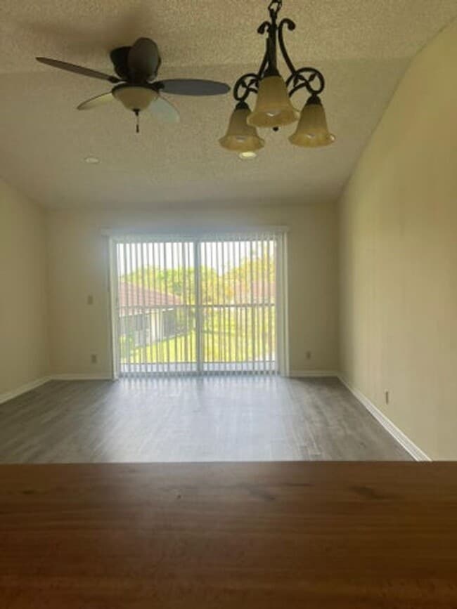 Photo - 9993 Three Lakes Cir House