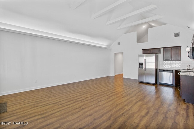 Building Photo - 1404 General Mouton Ave