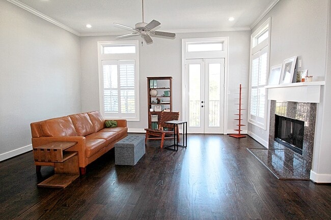 Building Photo - 1317 Bomar St