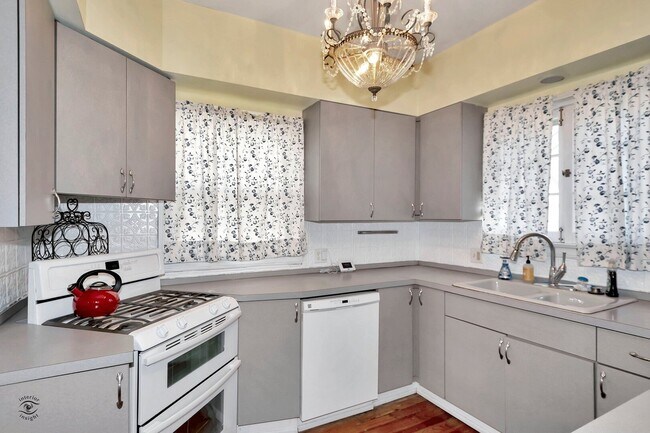Foto del edificio - 1096 S Wildwood Ave