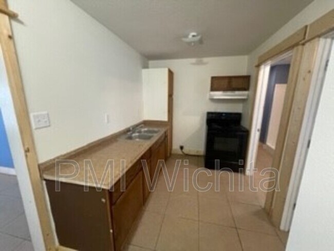 Foto del edificio - 2057 E 9th St N
