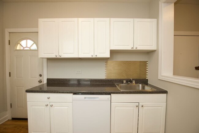 Foto del edificio - 7235 W Barry Ave