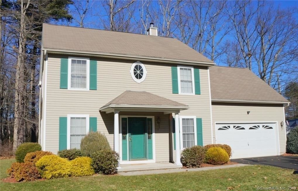 Primary Photo - 5 Fitch Meadow Ln