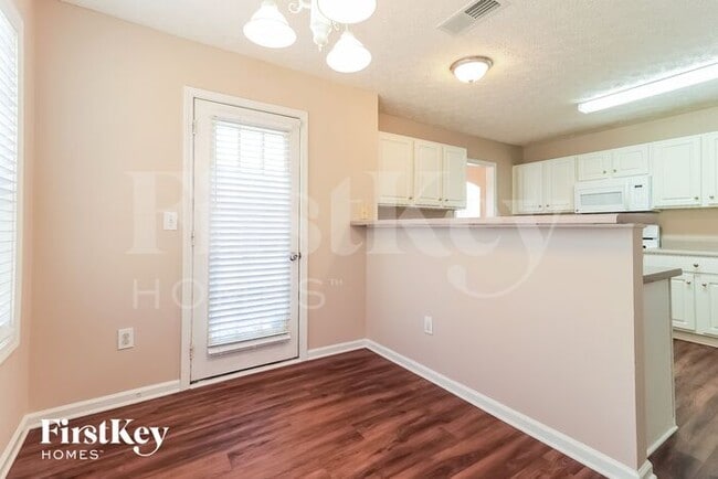 Building Photo - 812 Eagle Glen Crossing