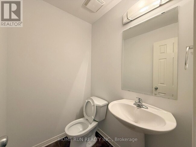 Building Photo - 128 Sorento St