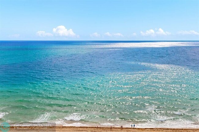 Foto del edificio - 2110 N Ocean Blvd