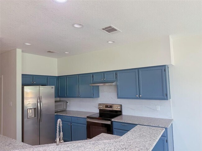 Foto del edificio - 16403 Spotted Eagle Dr