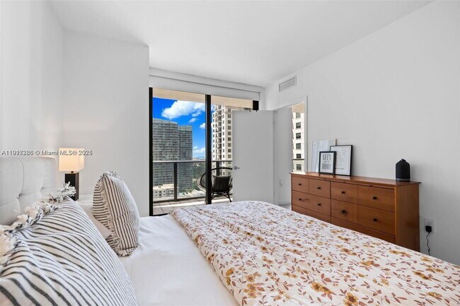 Foto del edificio - 55 SW 9th St