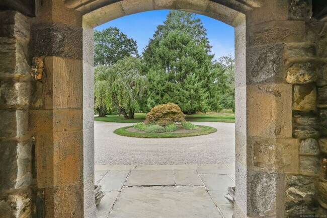Foto del edificio - 35 Dogwood Ln