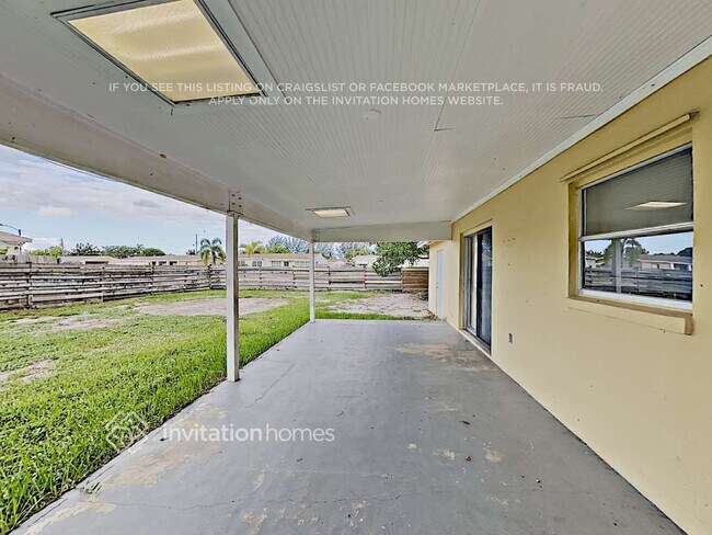 Foto del edificio - 364 Henthorne Dr