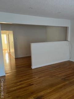 Foto del edificio - 90-24 Spritz Rd