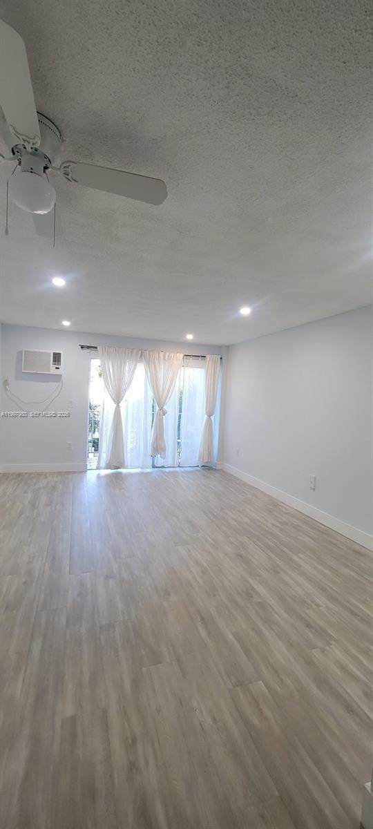 Foto del edificio - 221 Meridian Ave