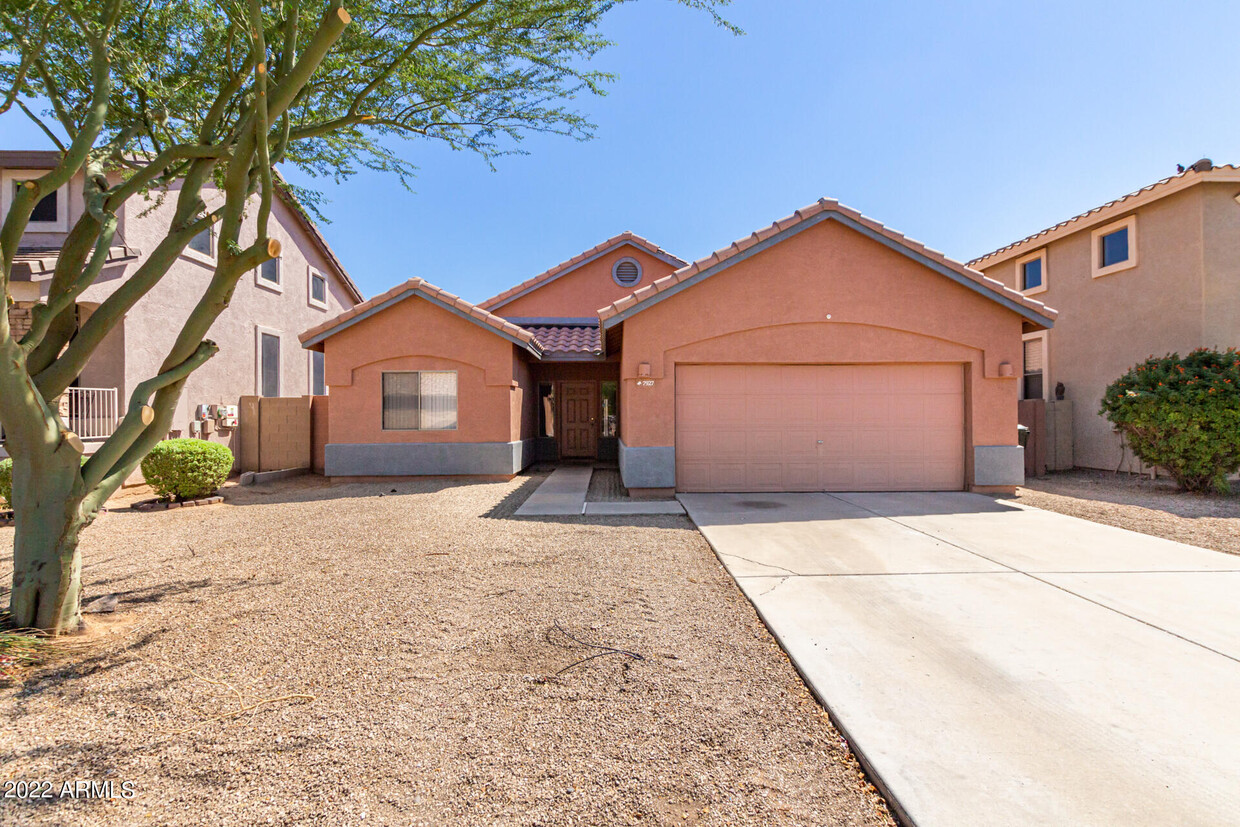 Foto principal - 7927 W Mohave St