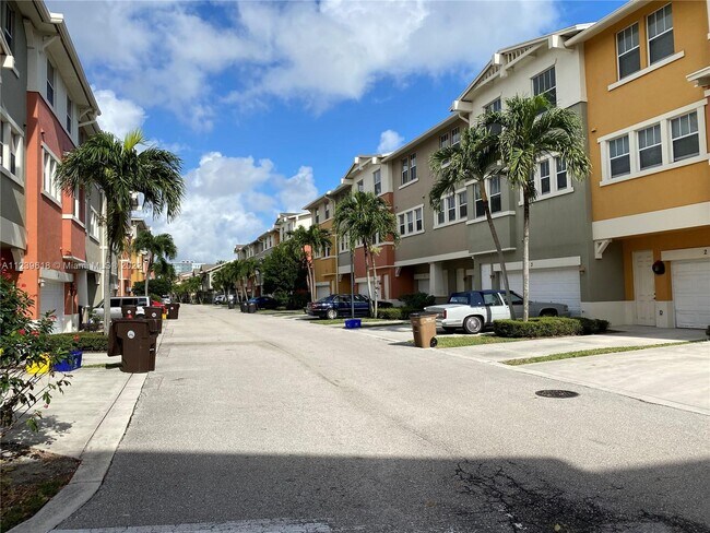 Building Photo - 770  Millbrae Ct  7 West Palm Beach Fl 33401