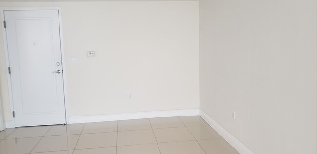 Foto del edificio - 1861 NW S River Dr