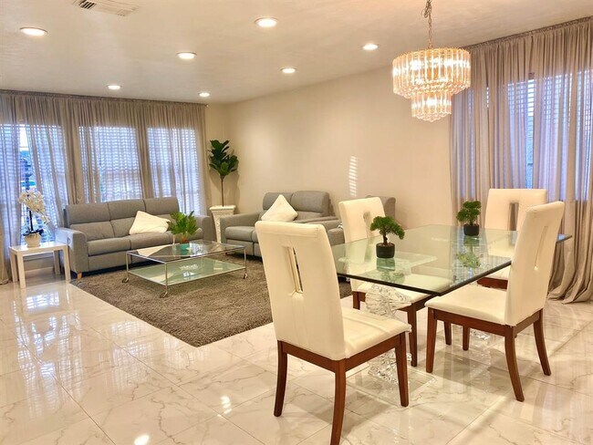 Foto del edificio - 738 Bridle Ridge Loop