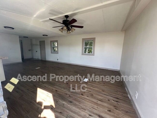 Foto del edificio - 65 El Fredda Ln