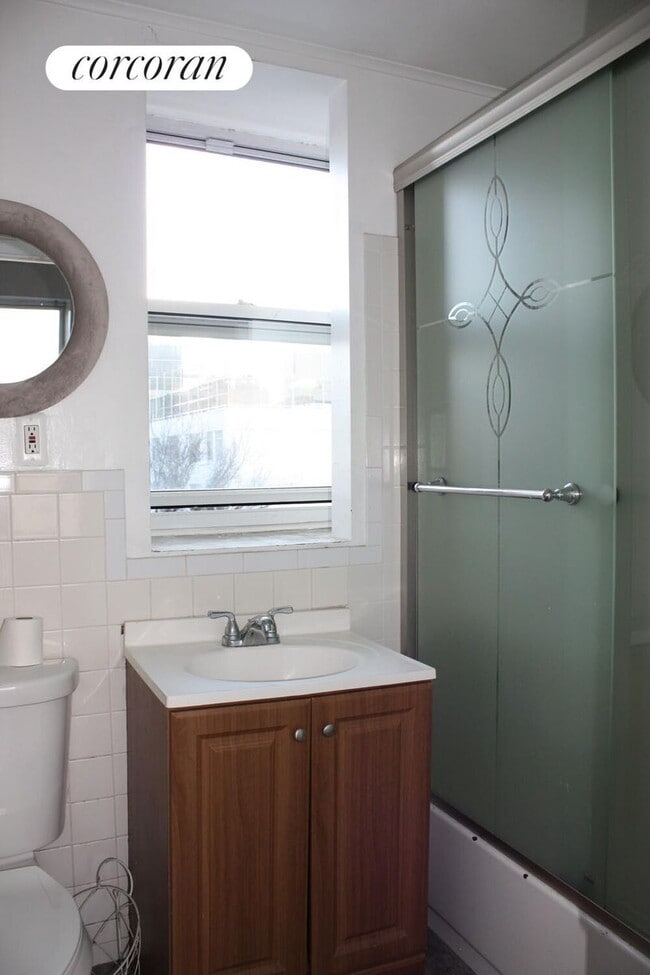 Foto del edificio - 30-16 38th Ave