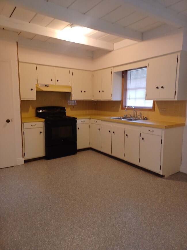 Building Photo - 1719 Oakley Ct