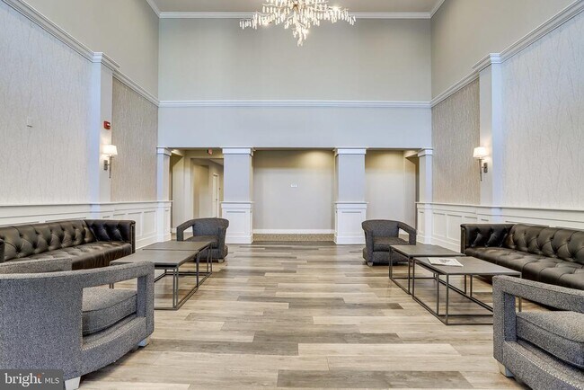 Foto del edificio - 1418 N Rhodes St