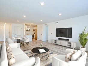 2 bed 2 bath living room - 301 N Alvarado St