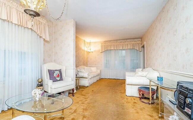 Foto del edificio - 2717 Wesley Ave