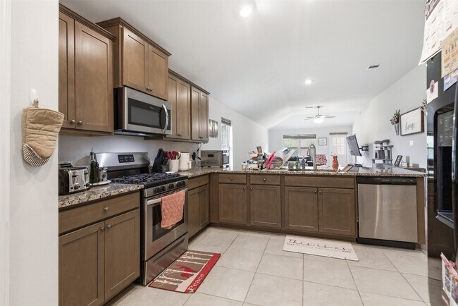 Building Photo - 490 Terra Vis Cir
