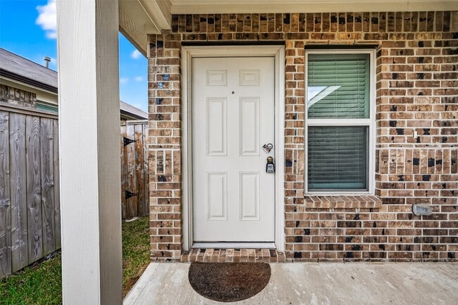 Building Photo - 7719 Cedar Birch Dr