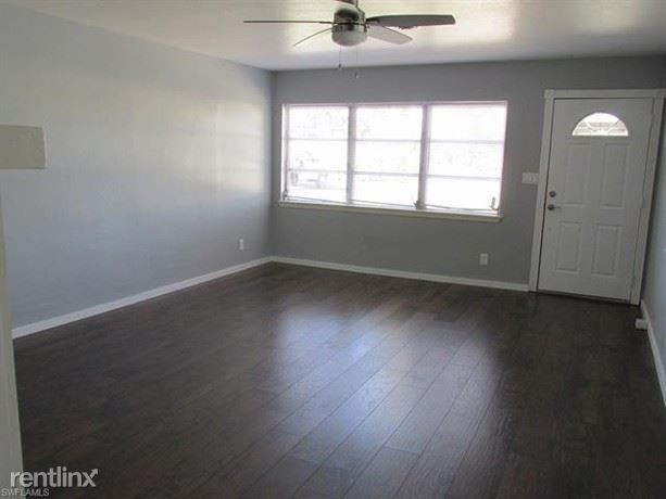 Building Photo - 3 br, 3 bath House - 14693 Martin Dr
