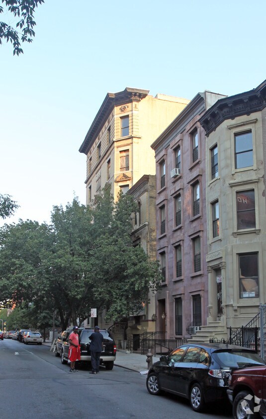 Foto del edificio - 131 W 129th St