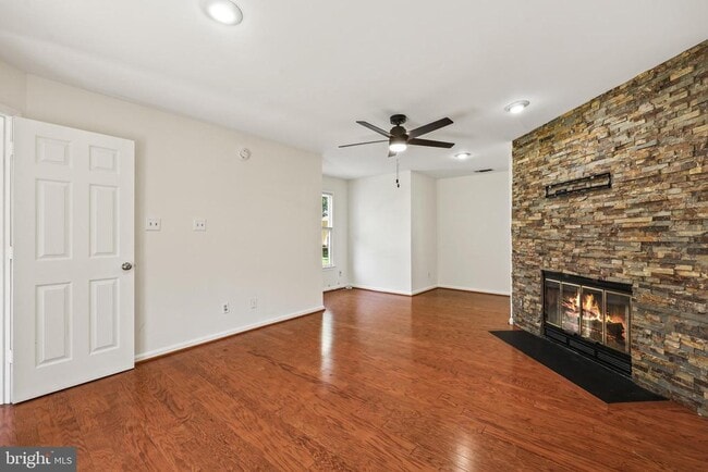 Building Photo - 4045 Chetham Wy
