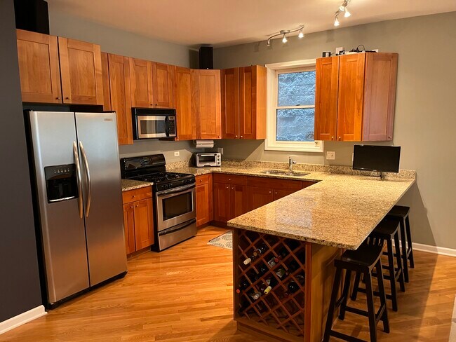 Foto del edificio - 2143 W Crystal St