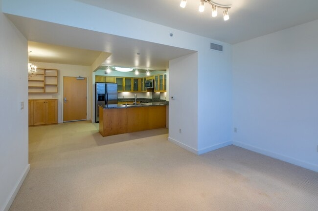 Building Photo - High Floor - Ocean and City Views - Keola ...