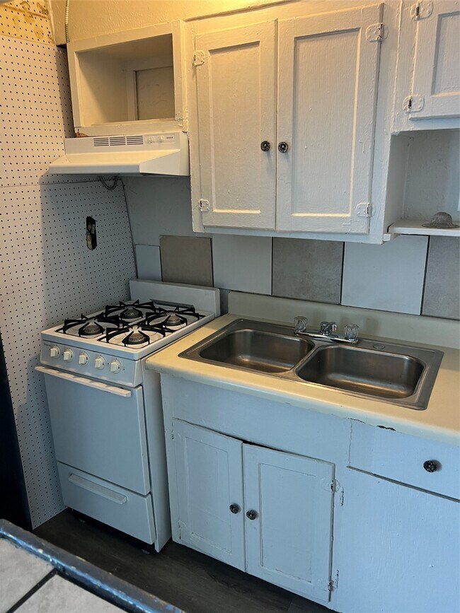 Foto del edificio - 1905 Binz St