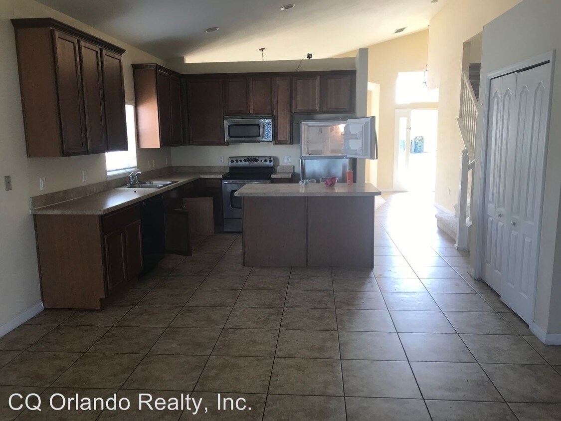 Building Photo - 4 br, 2.5 bath House - 2100 Senate Avenue