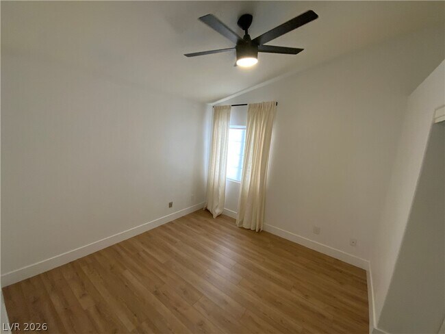 Building Photo - 679 Scenic Tierra Ln