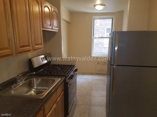 Building Photo - 1 br, 1 bath  - 2170 Dr Martin L King Jr Blvd