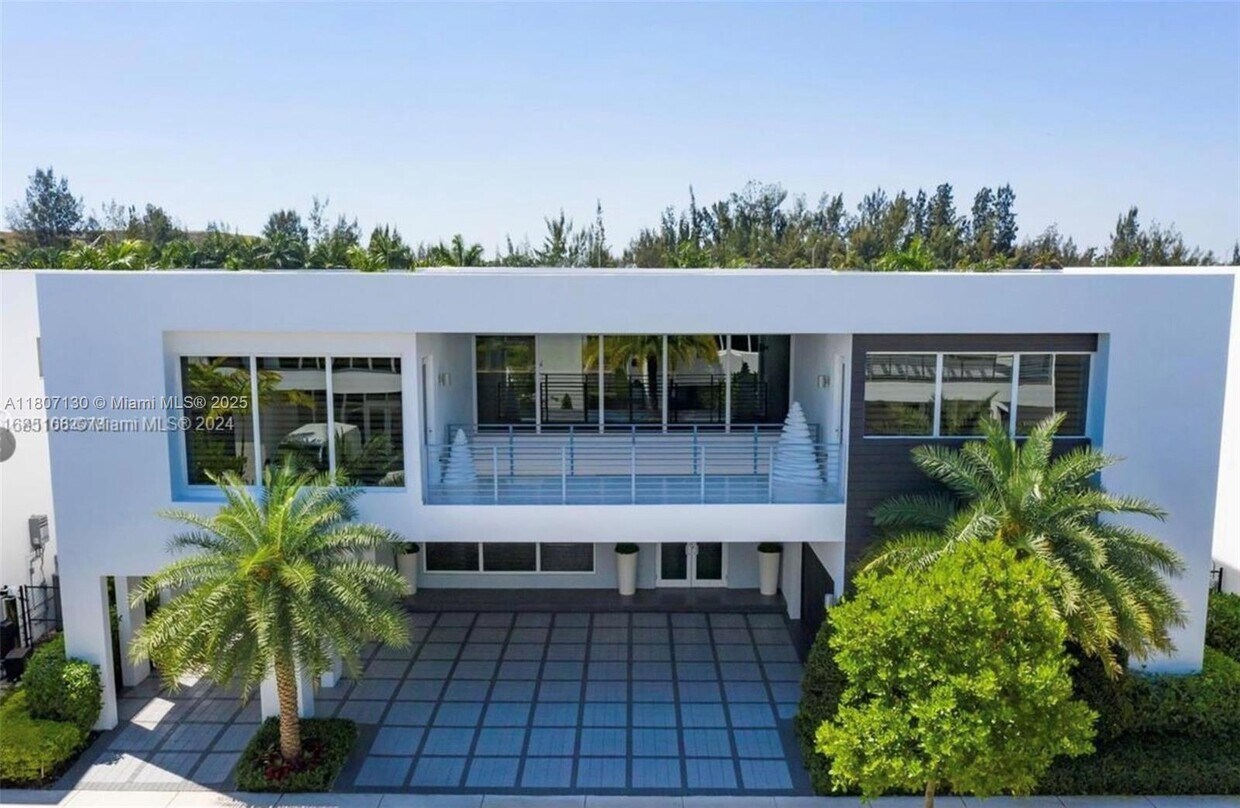 Foto principal - 10242 NW 75th Terrace
